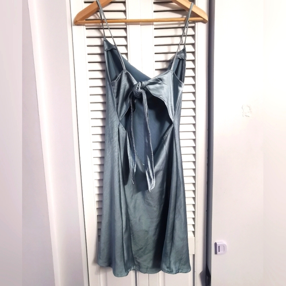 Urban Outfitters satin Blue Judith Dress - Picture 5 of 7